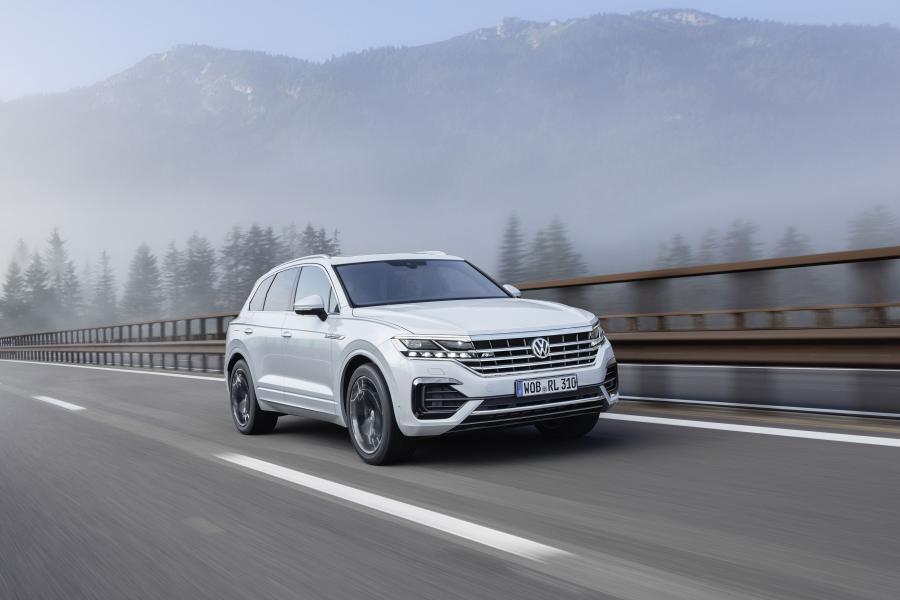  Volkswagen Touareg V6 TDI R-Line 2018 года  (WW) (фото 27 из 41)
